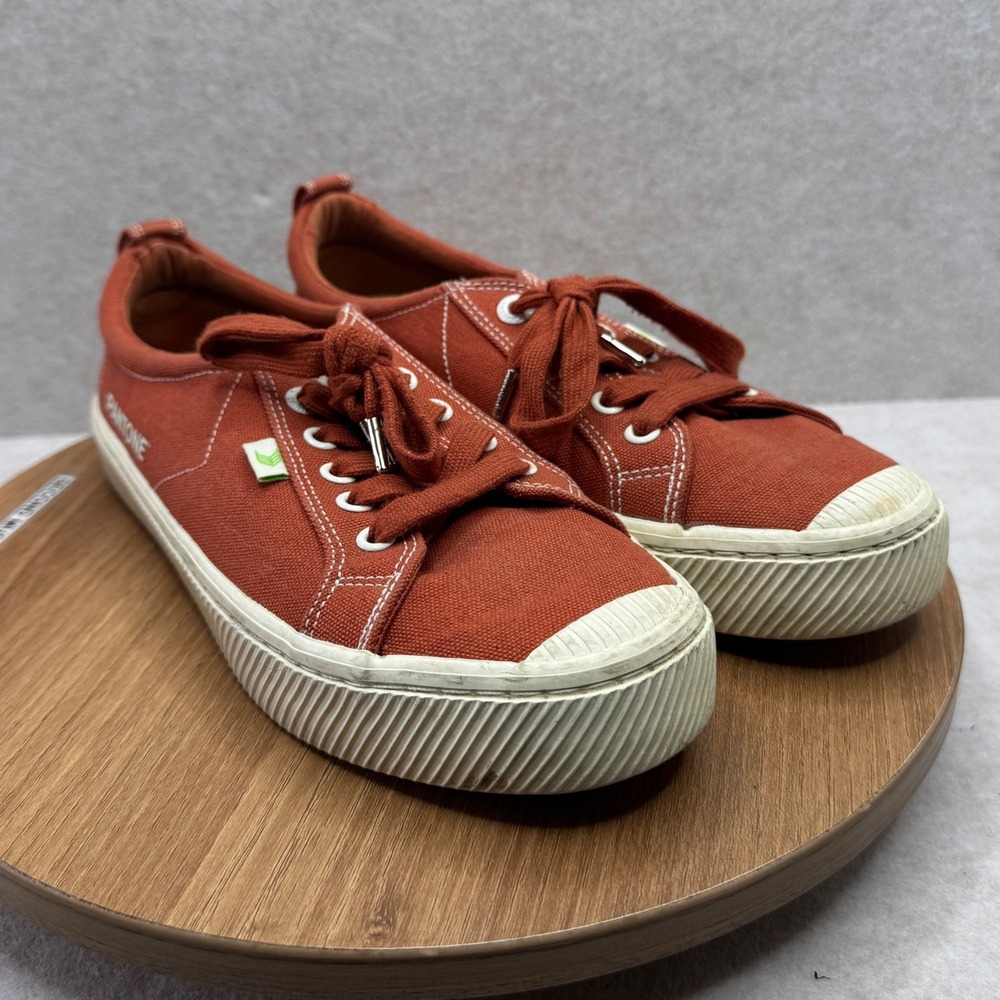 Cariuma Pantone Unisex Rust Canvas Low‎ Top Sneakers Shoes Mens 6.5 Womens 8